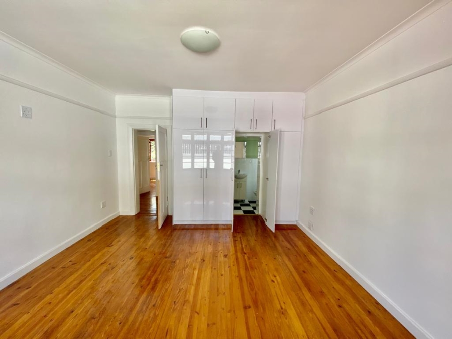 3 Bedroom Property for Sale in Vredehoek Western Cape